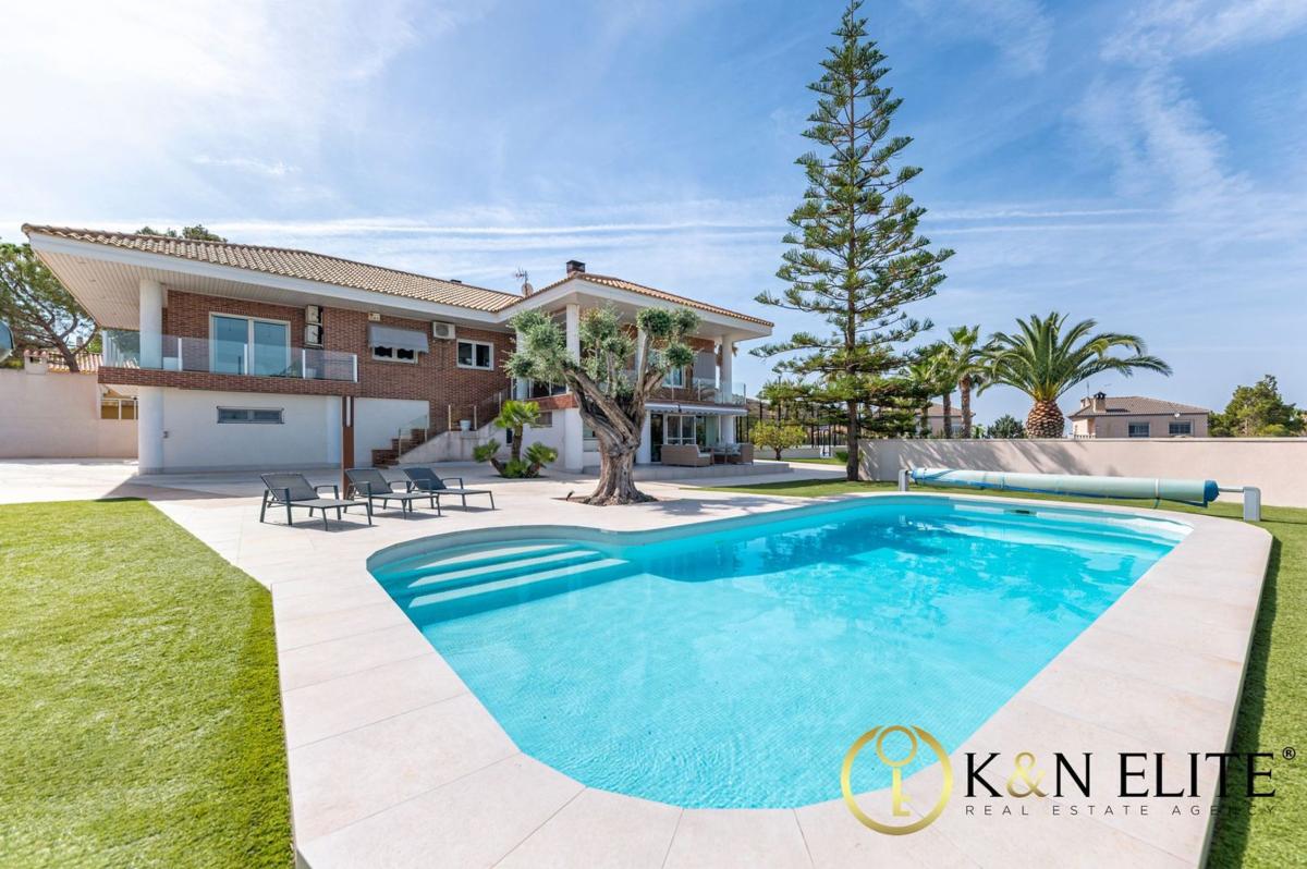 Properties for sale and rent in Spain photo 1