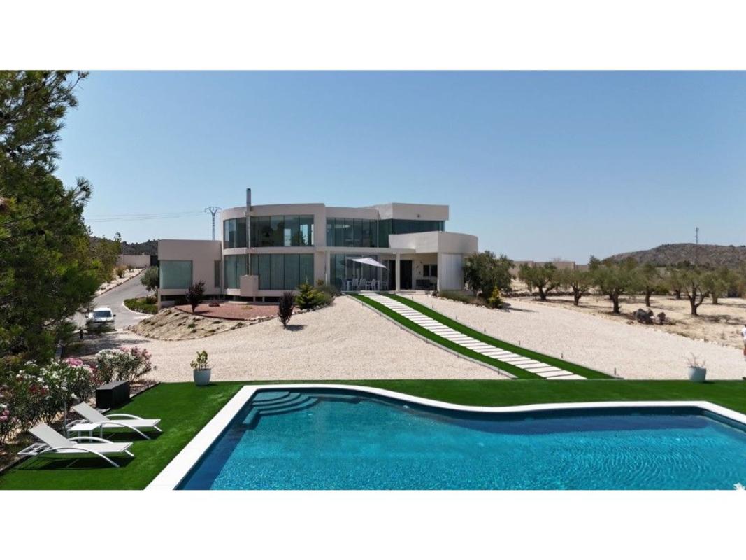 Properties for sale and rent in Spain photo 1