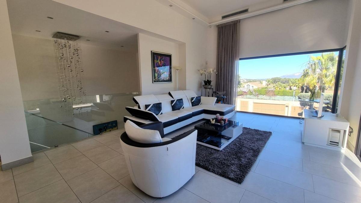 Недвижимость на продажу и в аренду в Испании photo 5
