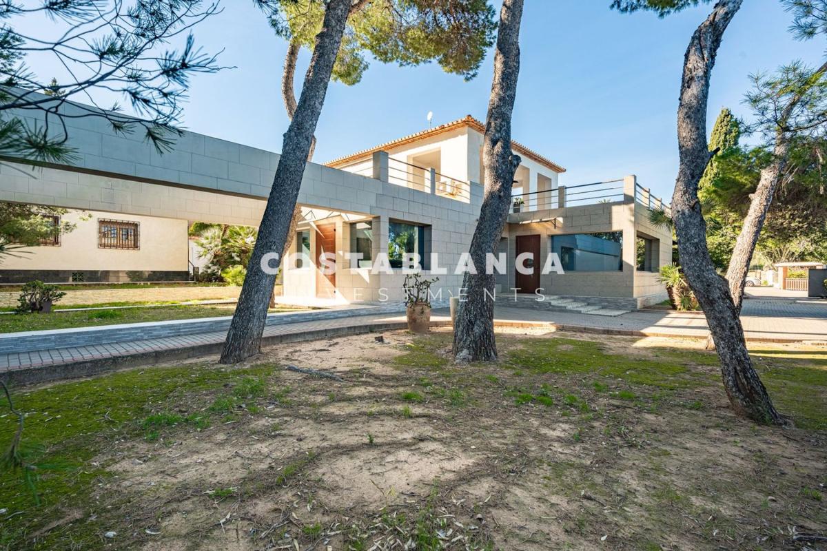Sale of independent chalet in Casa o chalet en Calle Io, Les Rotes/Las Rotas, Denia, Denia
photo 3