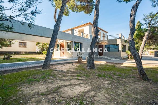 Chalet wolnostojący na sprzedaż w Casa o chalet en Calle Io, Les Rotes/Las Rotas, Denia, Dénia thumbnail 3