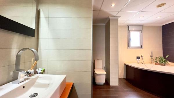 Продажа квартиры на Piso en Calle Pascual Flores s/n, Nueva Torrevieja, Torrevieja, Торревьеха
thumbnail 3