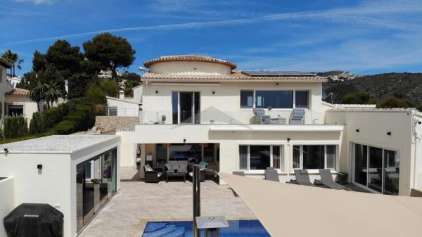 Частный шале на продаже в Casa o chalet en Paichi, Moraira, Морайра photo 1