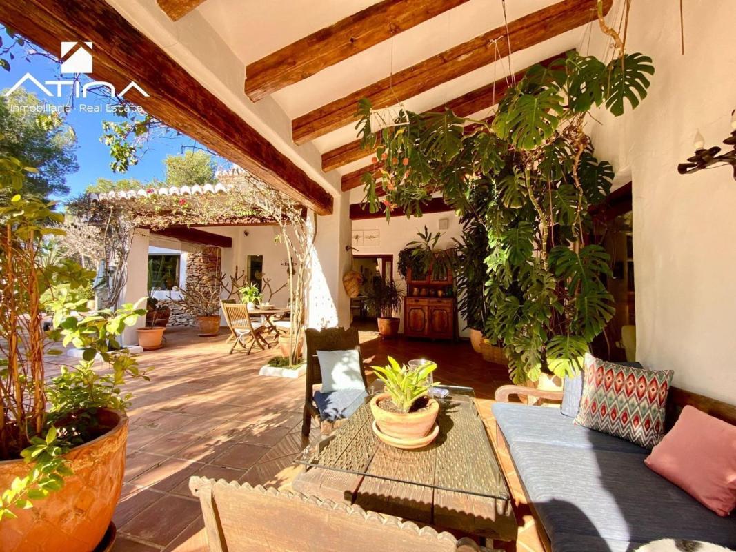 Properties for sale and rent in Spain photo 2
