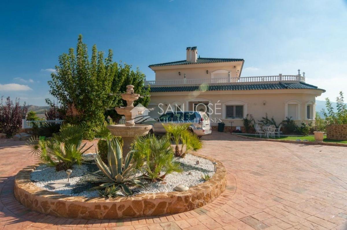 Properties for sale and rent in Spain photo 5