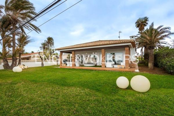 Casa o chalet independiente en Les Bassetes-El Marjal, Denia photo 1