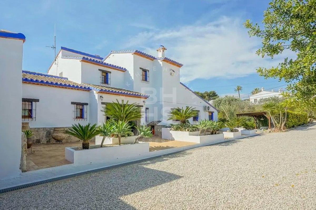 Propiedades en venta y alquiler en España photo 3