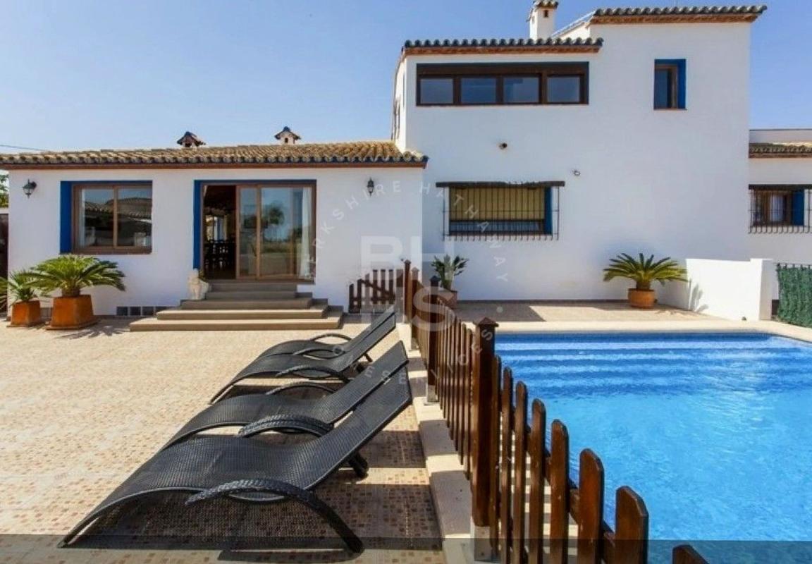 Propiedades en venta y alquiler en España photo 5