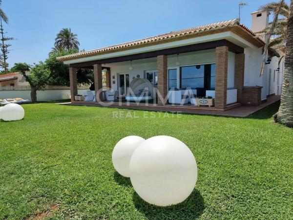 Casa o chalet independiente en Les Bassetes-El Marjal, Denia photo 1