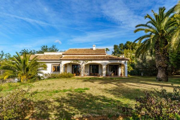 Частный шале на продаже в Casa o chalet en El Rafalet, Jávea/Xàbia, Хавья/Хабия photo 1