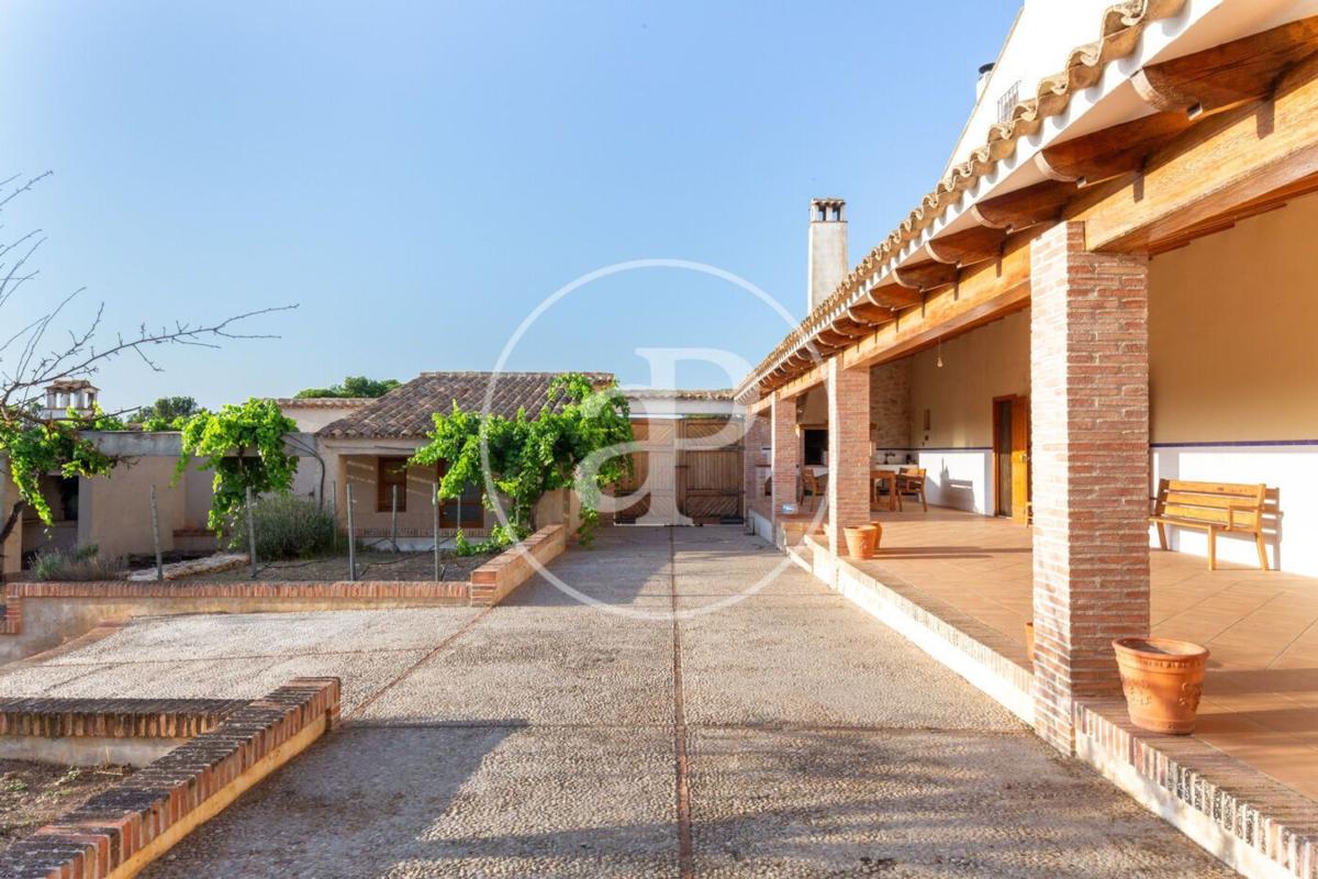 Properties for sale and rent in Spain photo 1