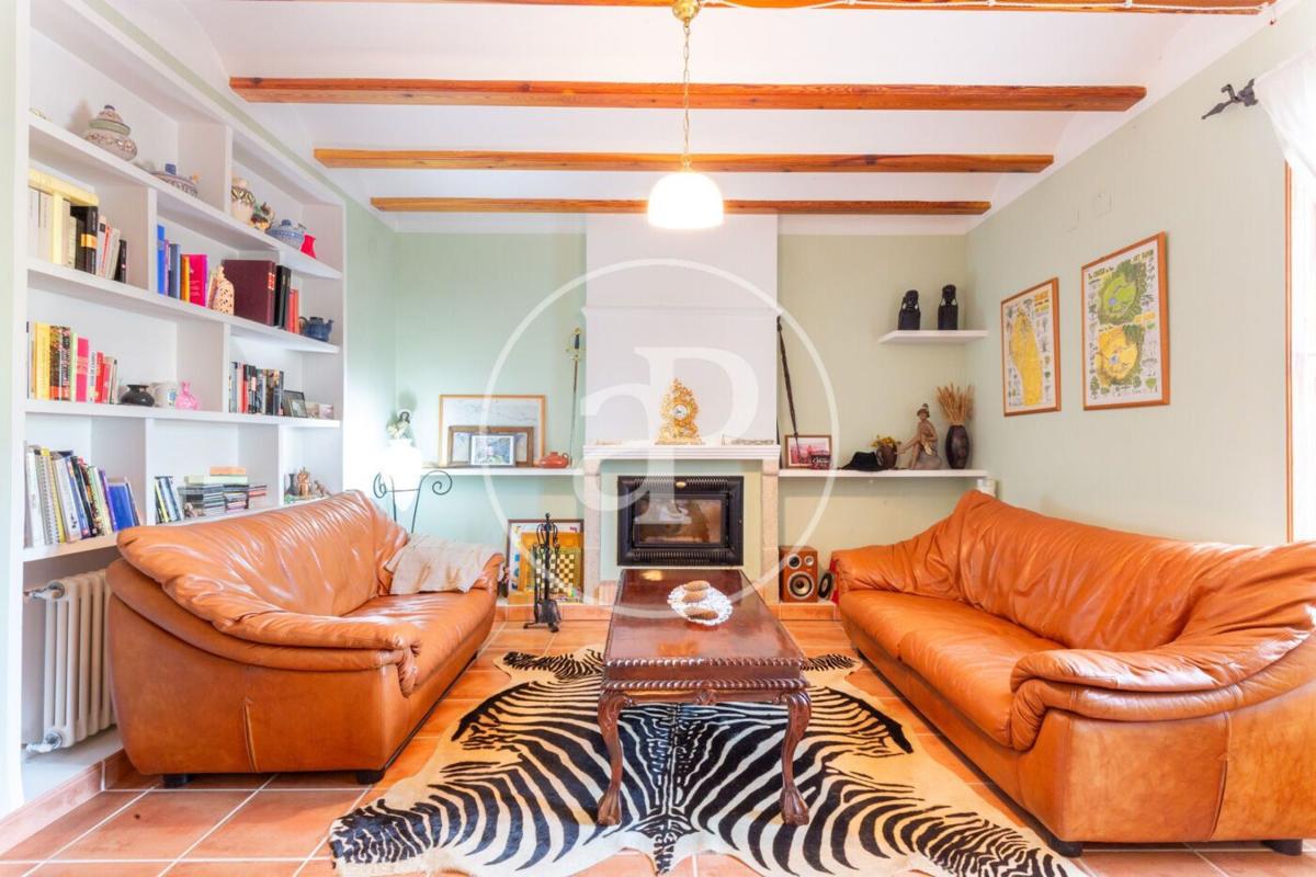 Properties for sale and rent in Spain photo 4