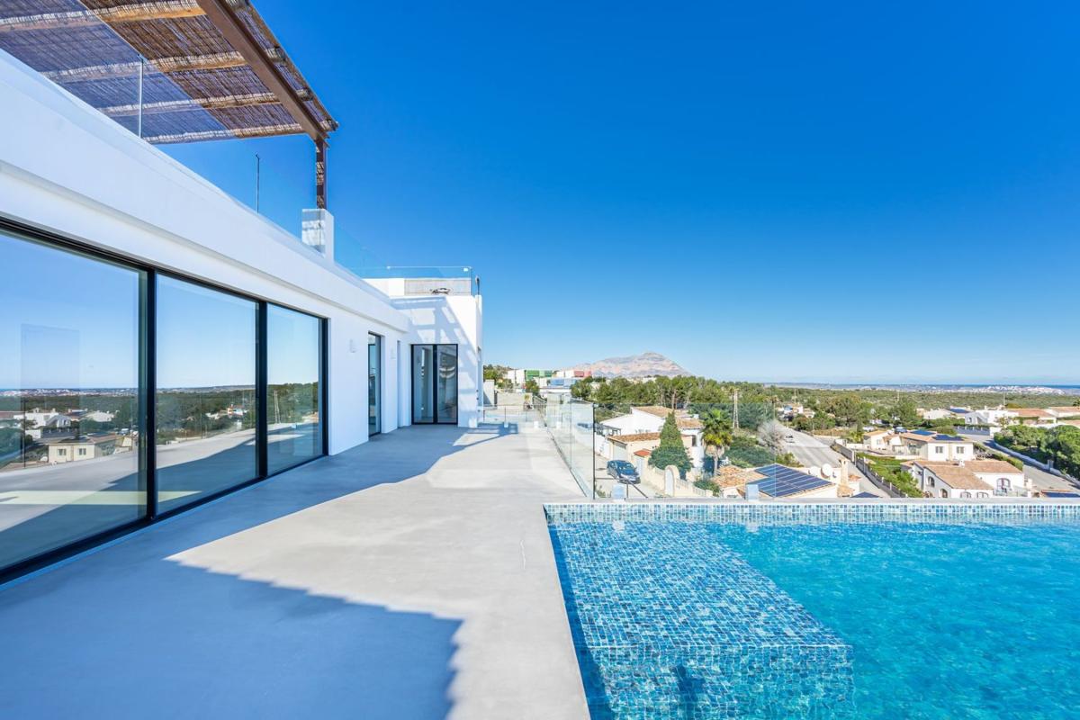Properties for sale and rent in Spain photo 2