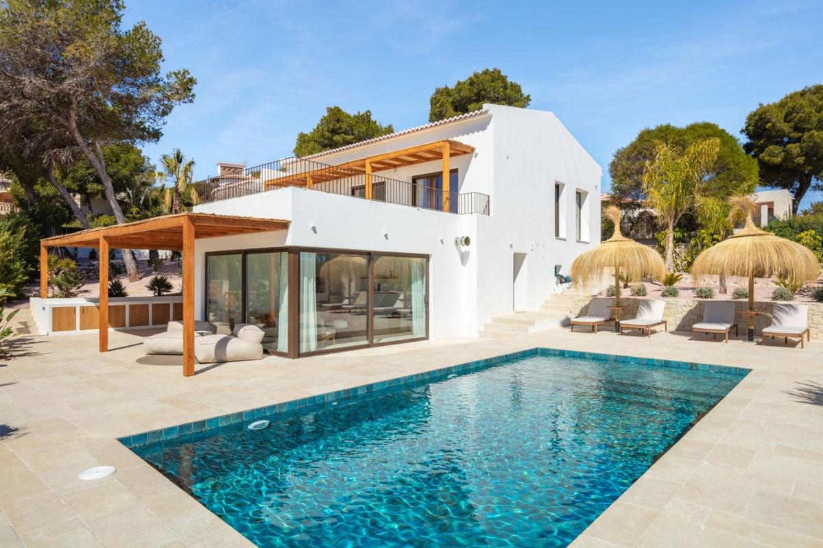 Properties for sale and rent in Spain photo 2
