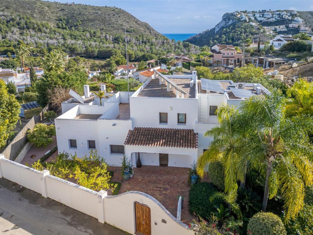 Propiedades en venta y alquiler en España photo 1