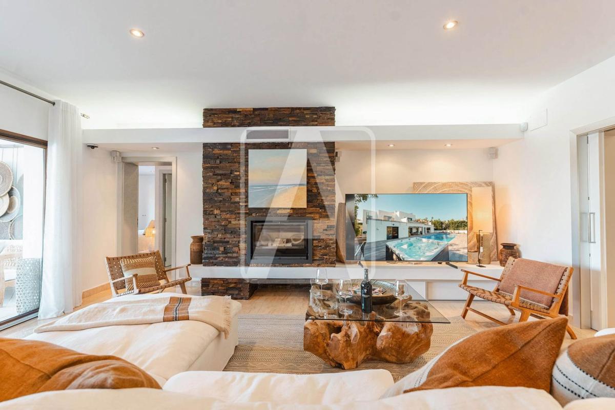Properties for sale and rent in Spain photo 4