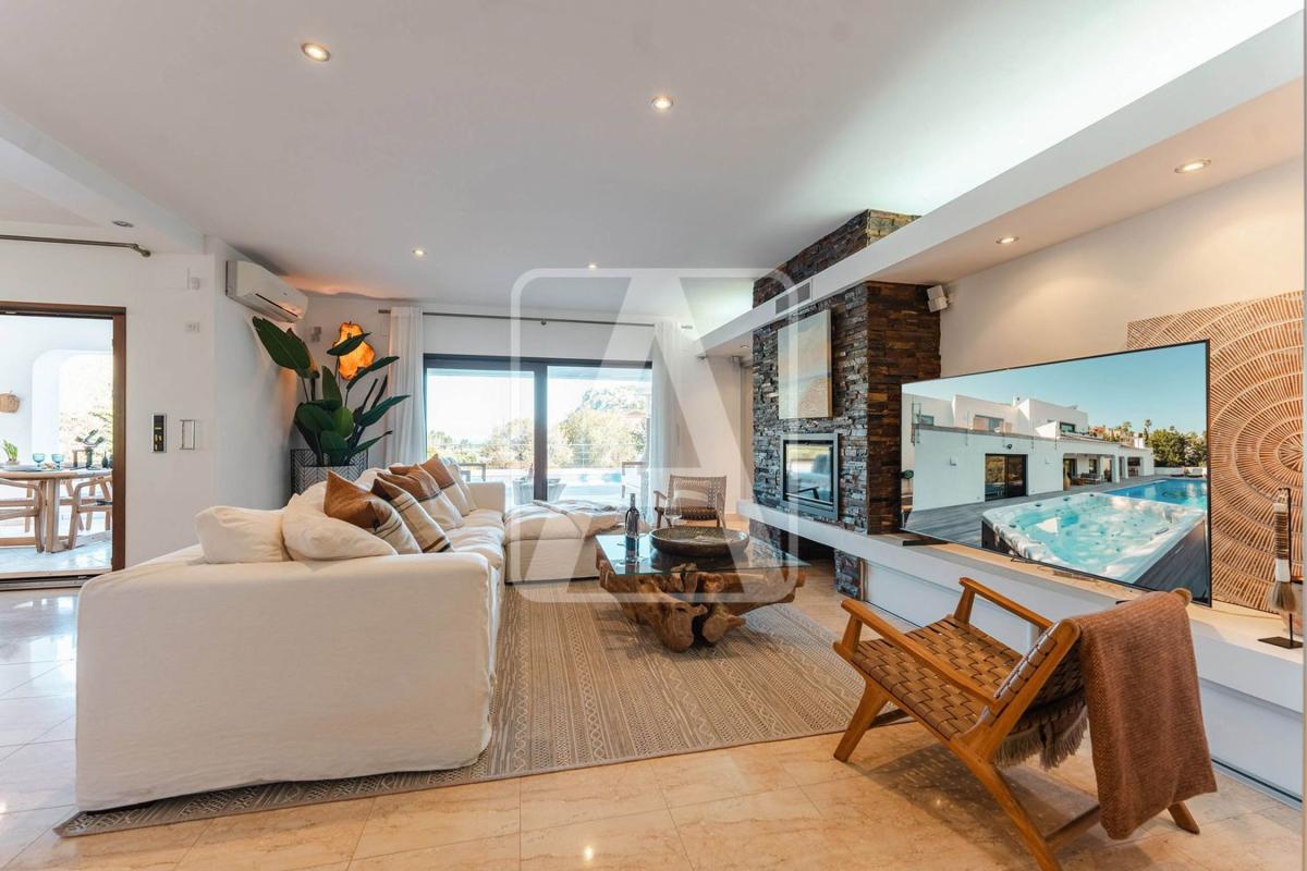 Properties for sale and rent in Spain photo 5