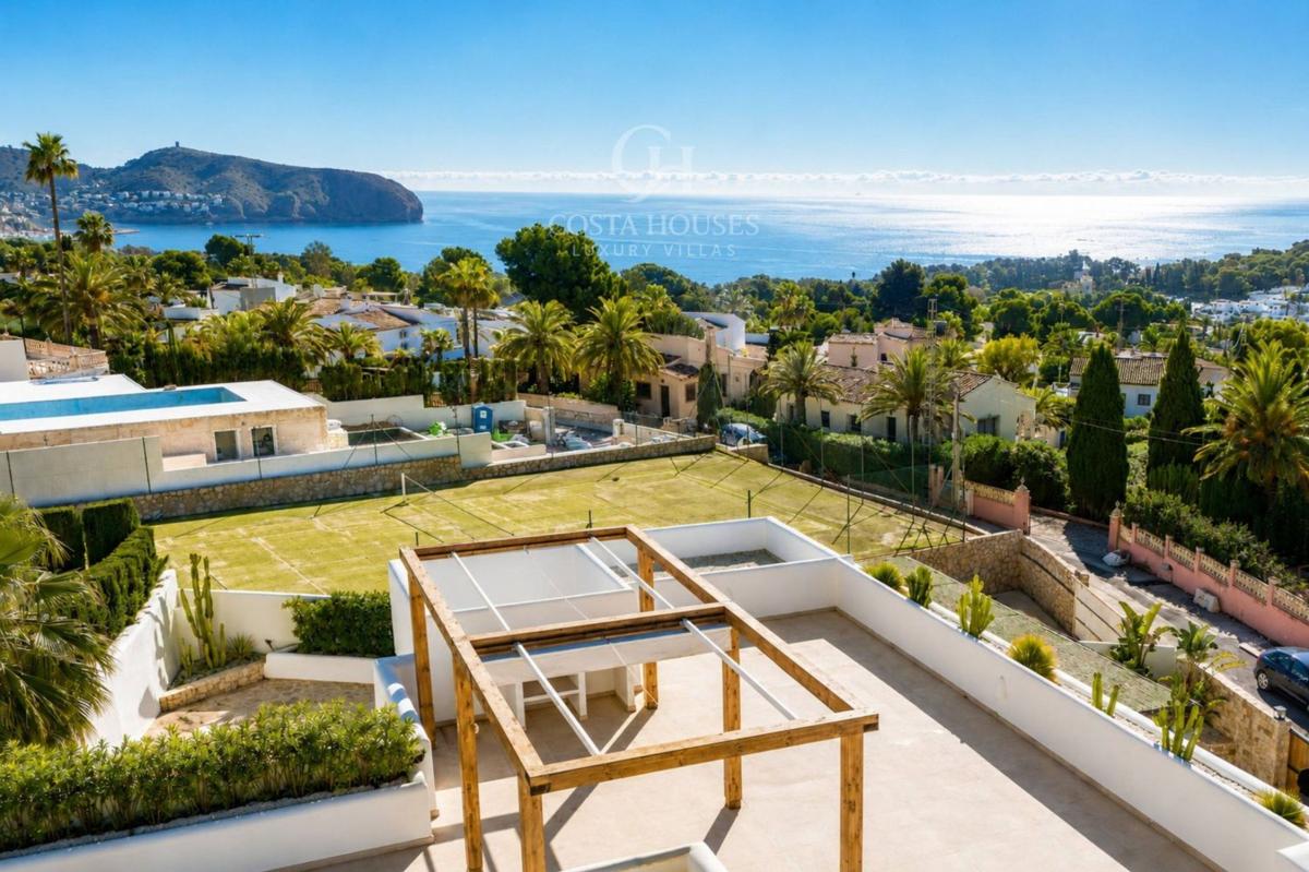 Properties for sale and rent in Spain photo 2