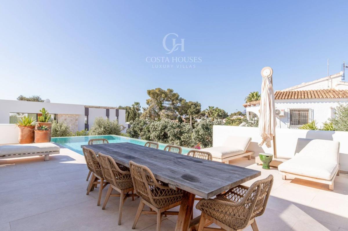 Properties for sale and rent in Spain photo 3