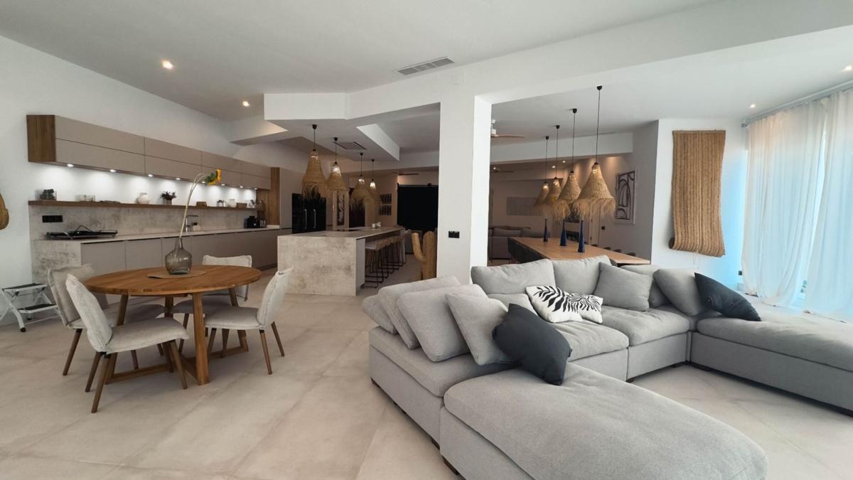 Properties for sale and rent in Spain photo 3