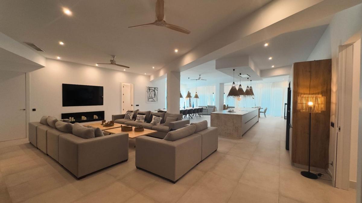 Properties for sale and rent in Spain photo 4