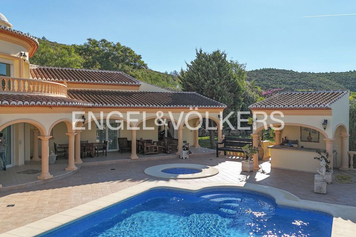 Propiedades en venta y alquiler en España photo 5