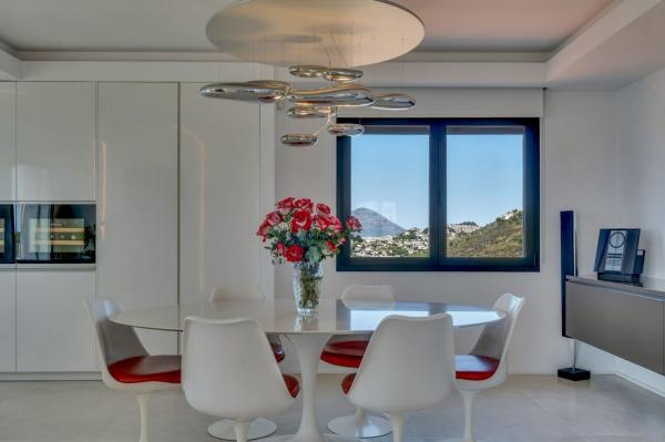 Частный шале на продаже в  Casa o chalet en El Portet-Pla del Mar, Moraira, Морайра photo 4