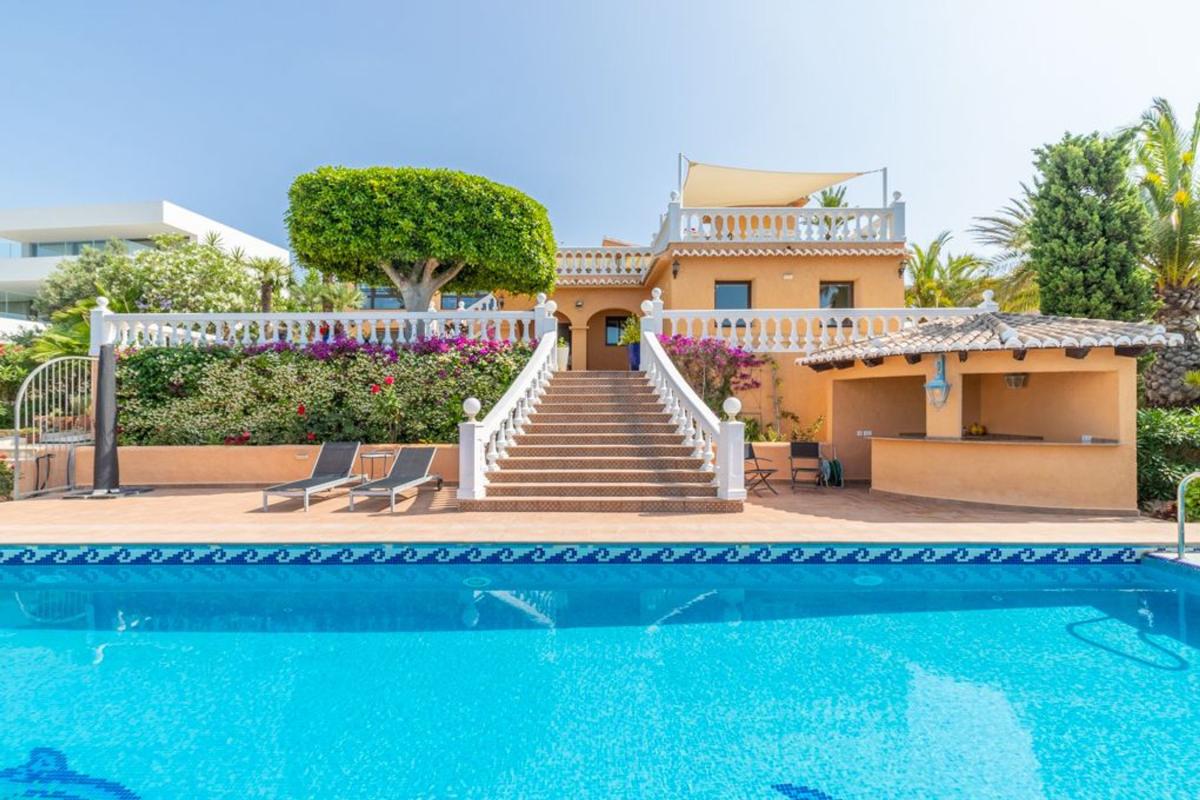 Properties for sale and rent in Spain photo 2