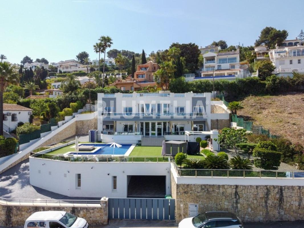 Properties for sale and rent in Spain photo 4