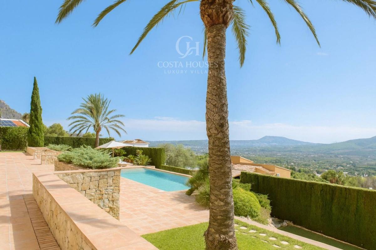 Properties for sale and rent in Spain photo 1