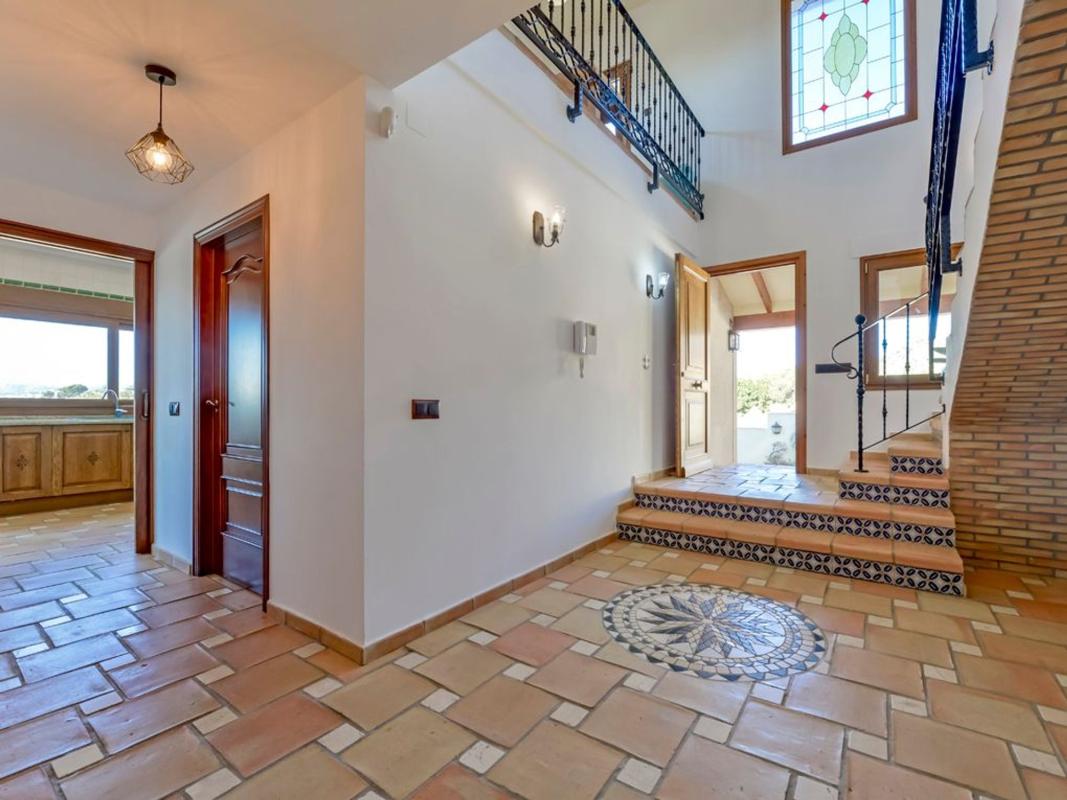 Properties for sale and rent in Spain photo 5