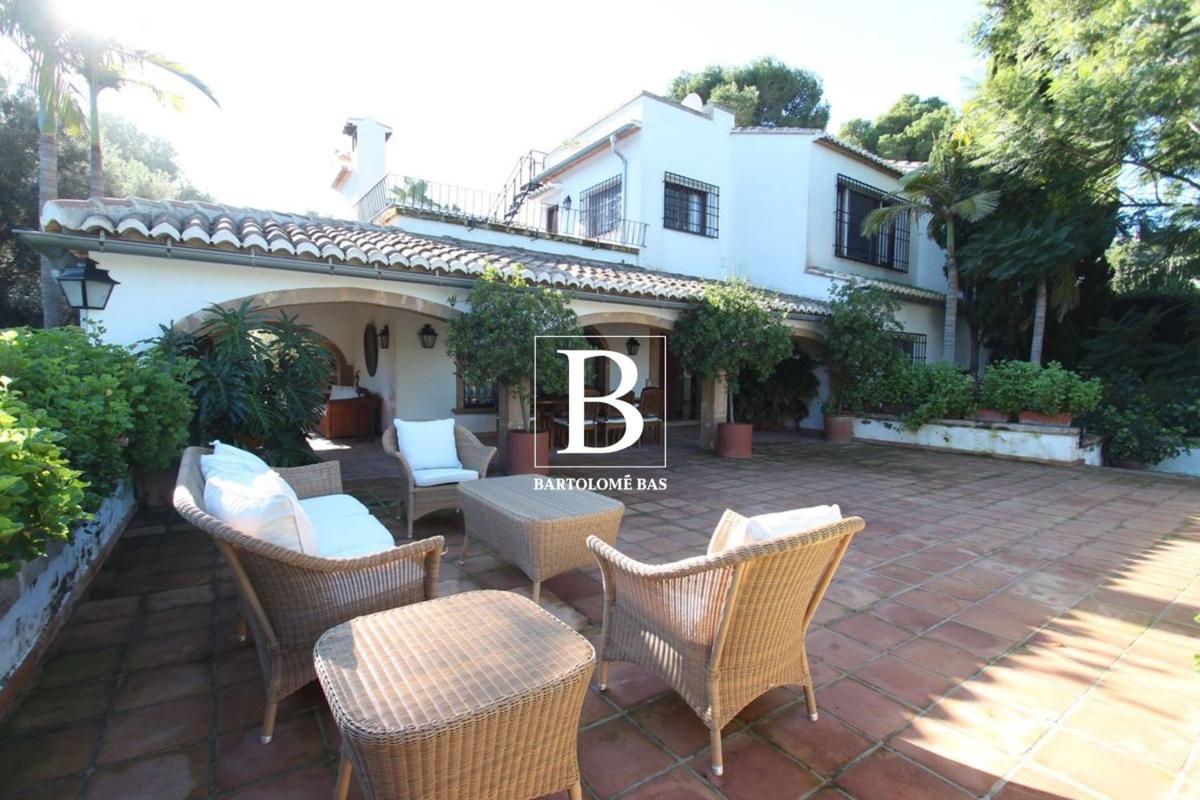 Properties for sale and rent in Spain photo 1