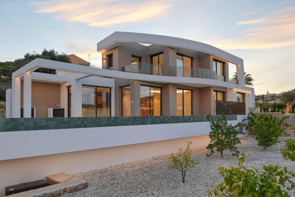 Chalet wolnostojący na sprzedaż w Casa o chalet en Cala Advocat - Baladrar, Benissa, Benissa photo 1