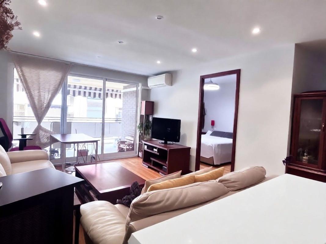 Продажа квартиры на Piso en Italia, Ensanche-Diputación, Alicante / Alacant, Аликанте / Алакант
photo 4