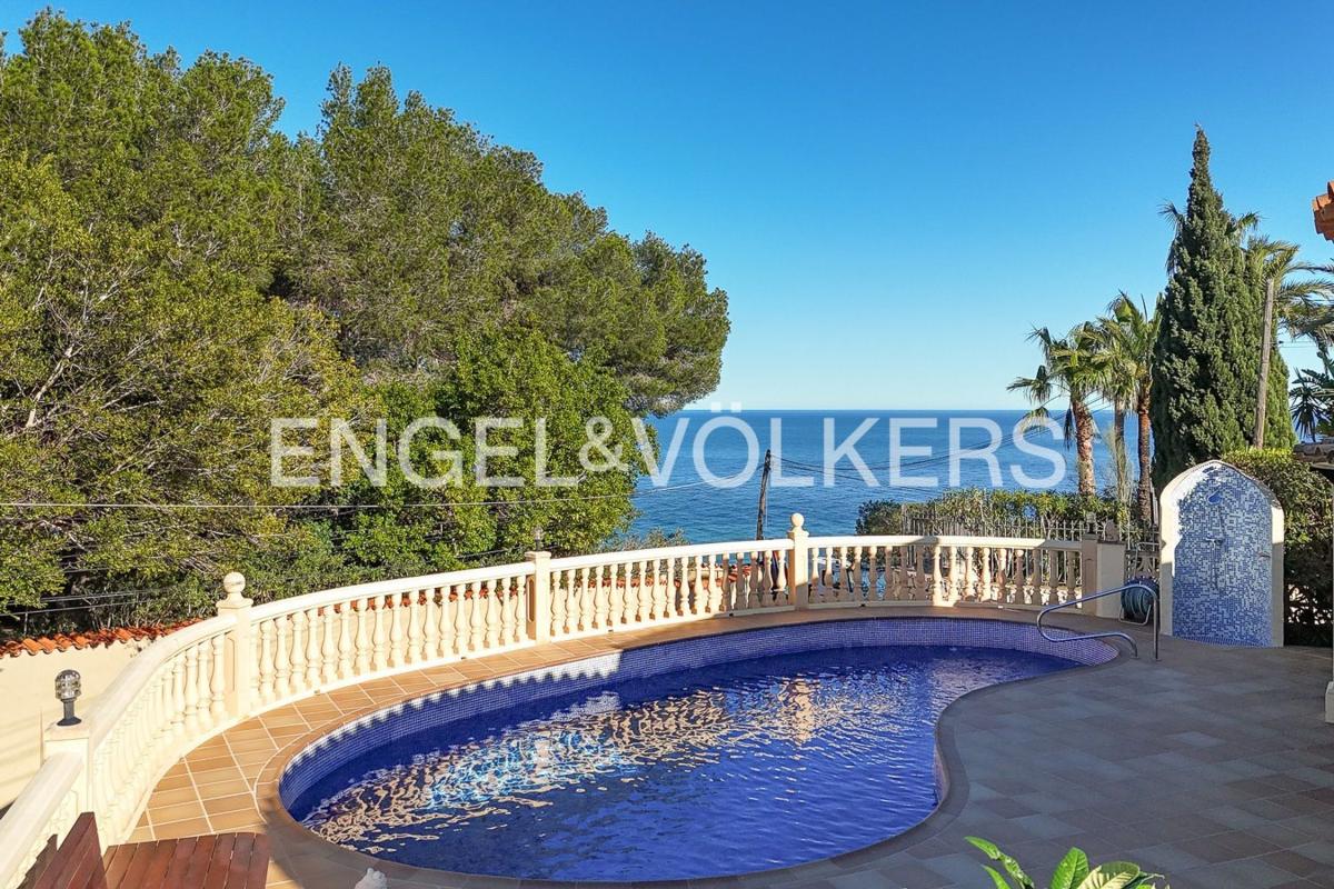 Properties for sale and rent in Spain photo 5