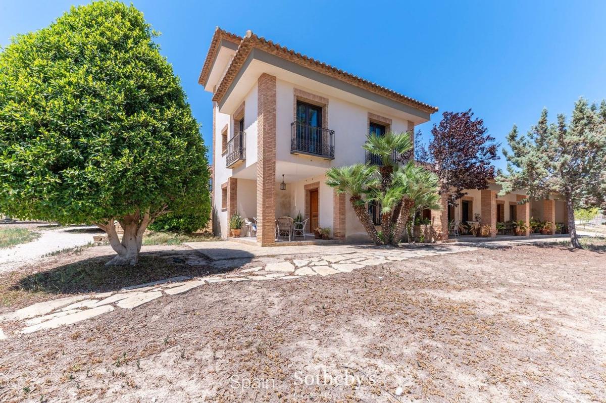 Properties for sale and rent in Spain photo 5