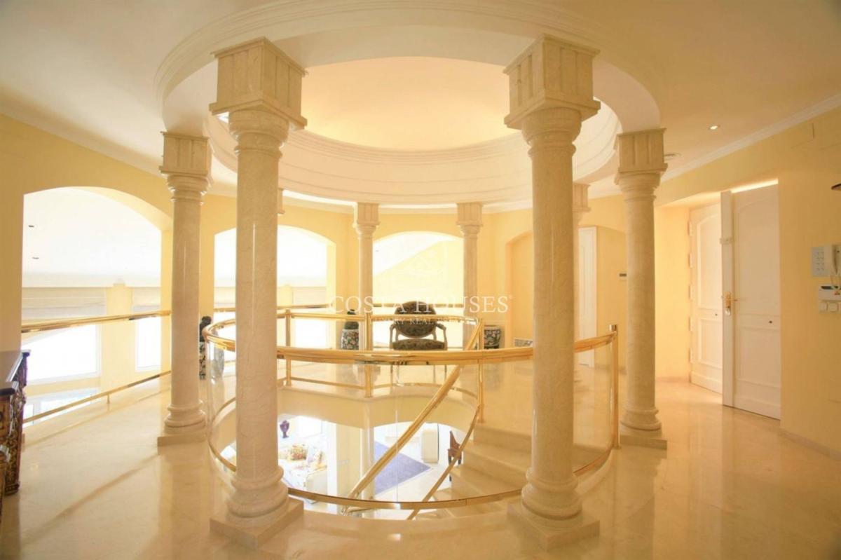 Properties for sale and rent in Spain photo 4
