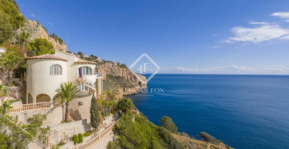 Properties for sale and rent in Spain photo 2