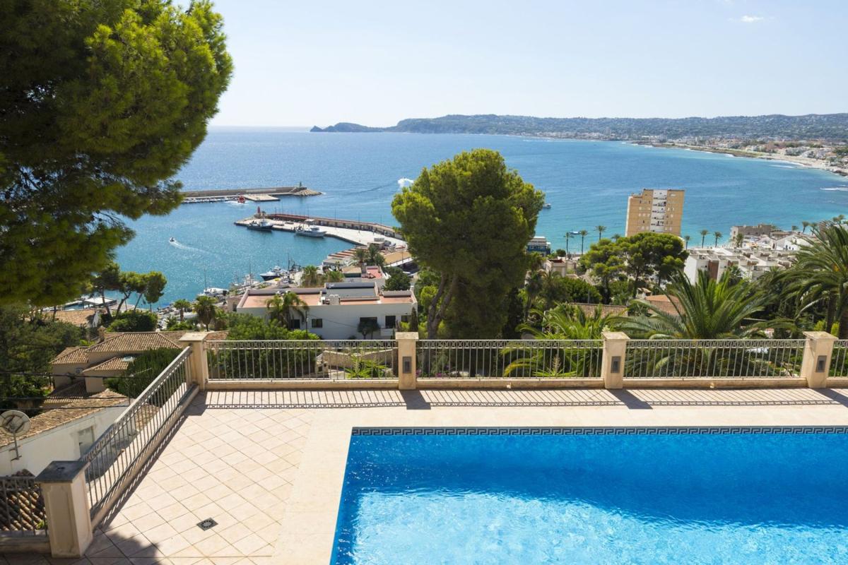 Properties for sale and rent in Spain photo 4