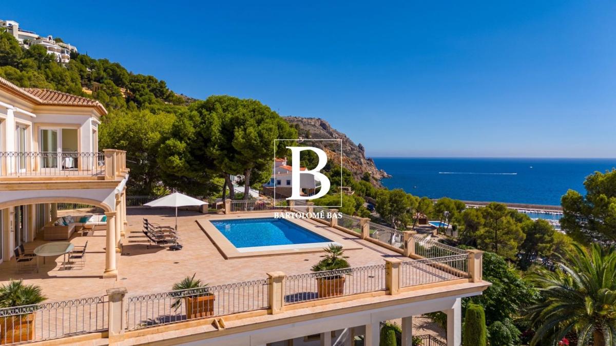 Properties for sale and rent in Spain photo 3