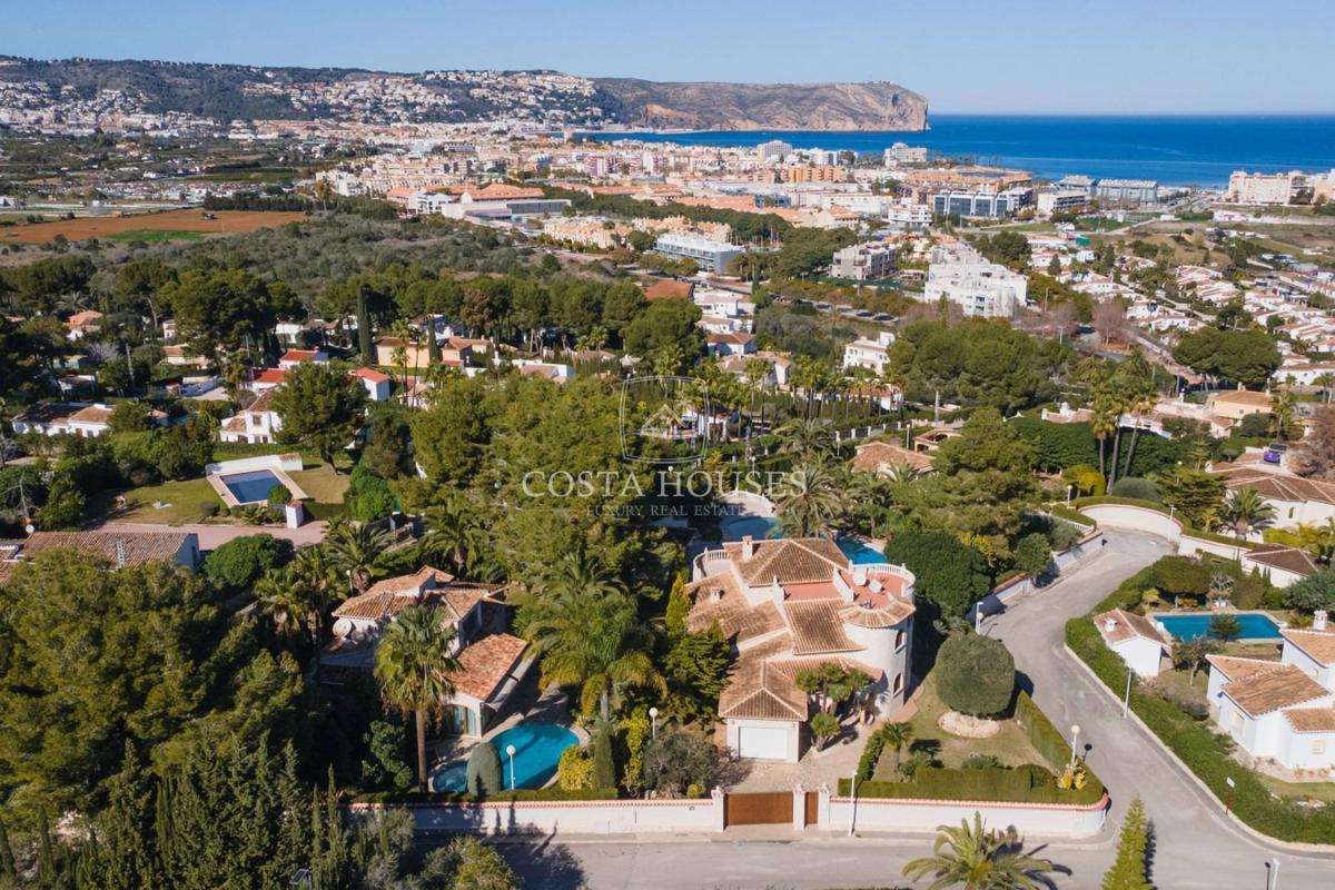 Properties for sale and rent in Spain photo 2