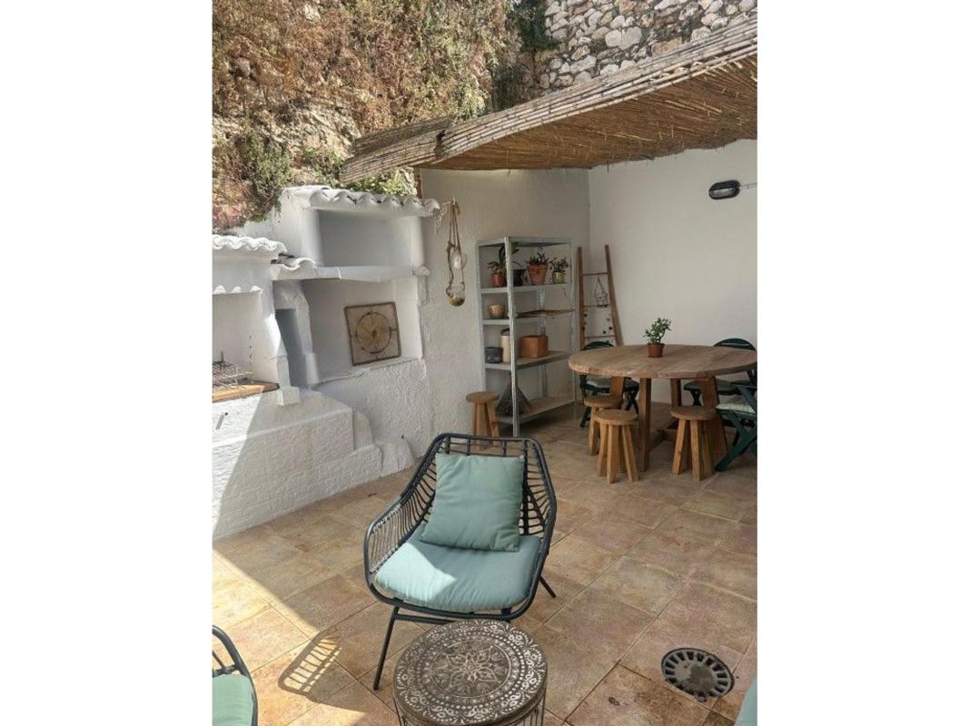 Properties for sale and rent in Spain photo 1
