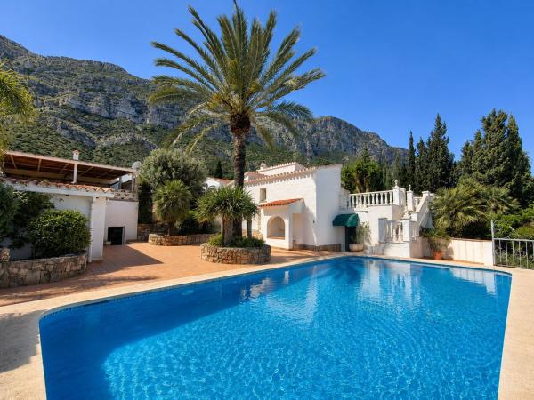 Independent chalet for sale in Casa o chalet en El Montgó, Denia, Denia
 photo 3