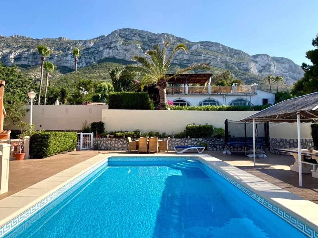 Properties for sale and rent in Spain photo 3