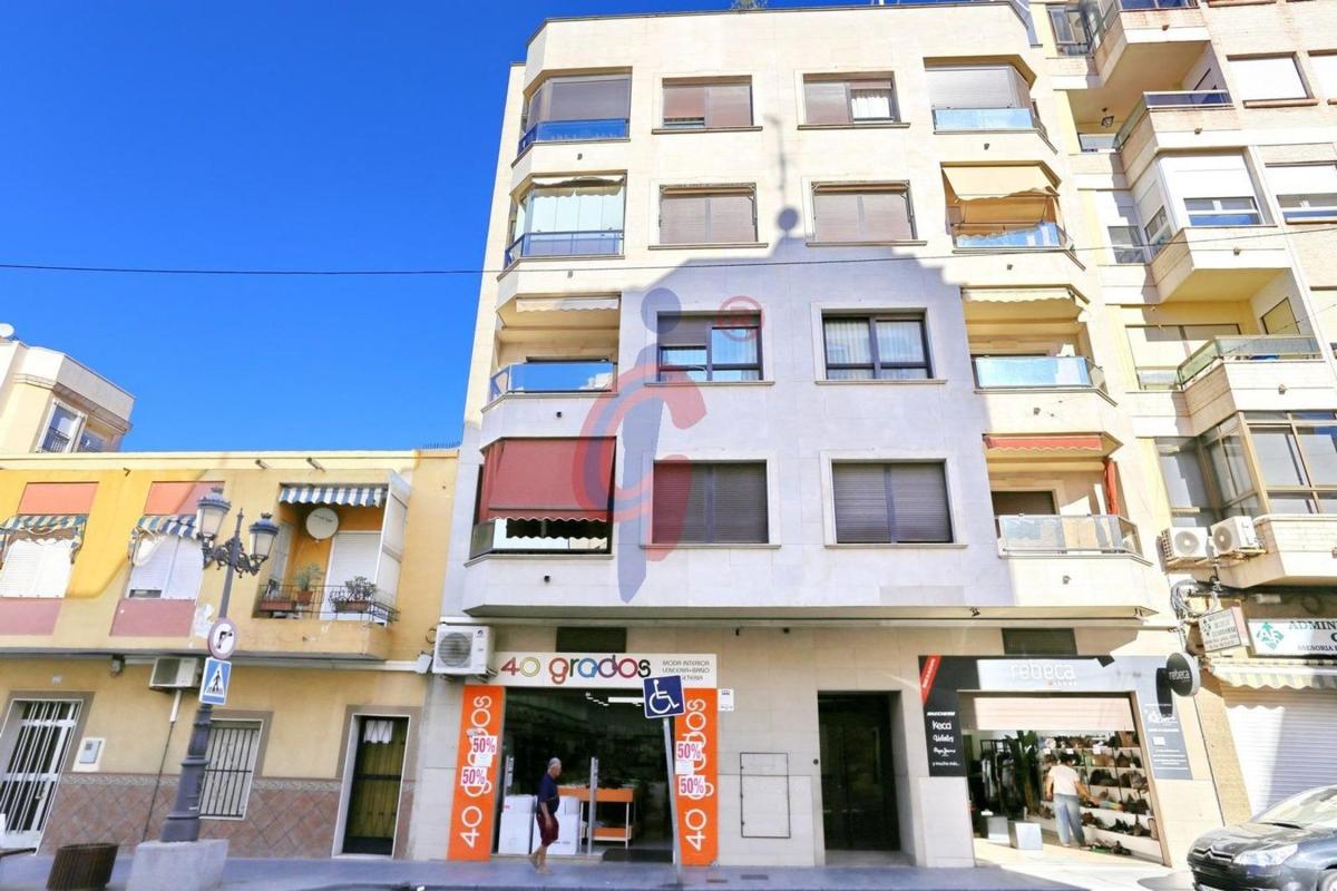 Sprzedaż mieszkania w Piso en Avenida del País Valencià, 25, Zona Pueblo, Guardamar del Segura, Guardamar del Segura
photo 4