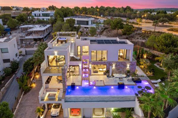 Independent chalet for sale in Casa o chalet en Las Colinas Golf, Orihuela, Orihuela
 photo 1