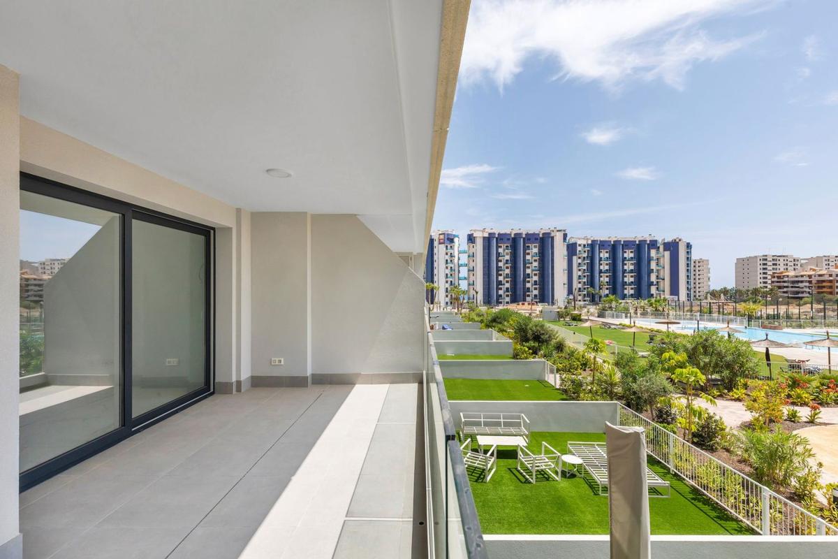 Sprzedaż mieszkania w Piso en Punta Prima, Torrevieja, Torrevieja
photo 2
