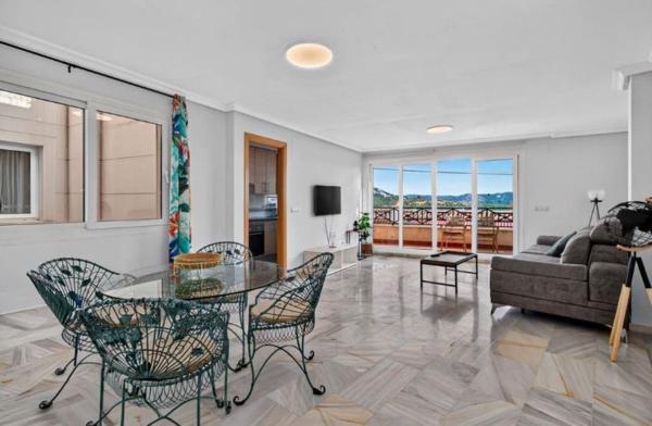 Продажа квартиры на Piso en Calpe Pueblo, Calpe, Кальпе
thumbnail 2
