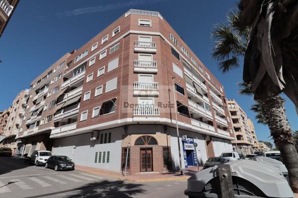 Sprzedaż mieszkania w Piso en Calle Jorge Juan, 16, Zona Pueblo, Guardamar del Segura, Guardamar del Segura
photo 1