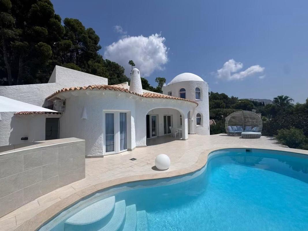 Properties for sale and rent in Spain photo 1
